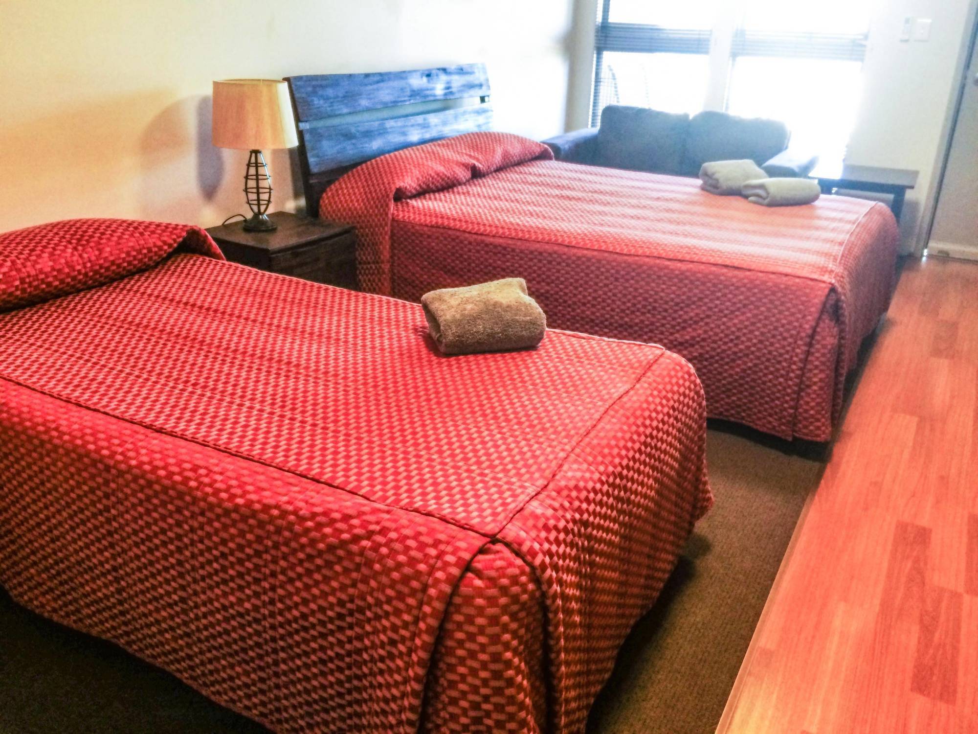 สปินิเฟกซ์โฮเต็ล Motel เดอร์บี ภายนอก รูปภาพ