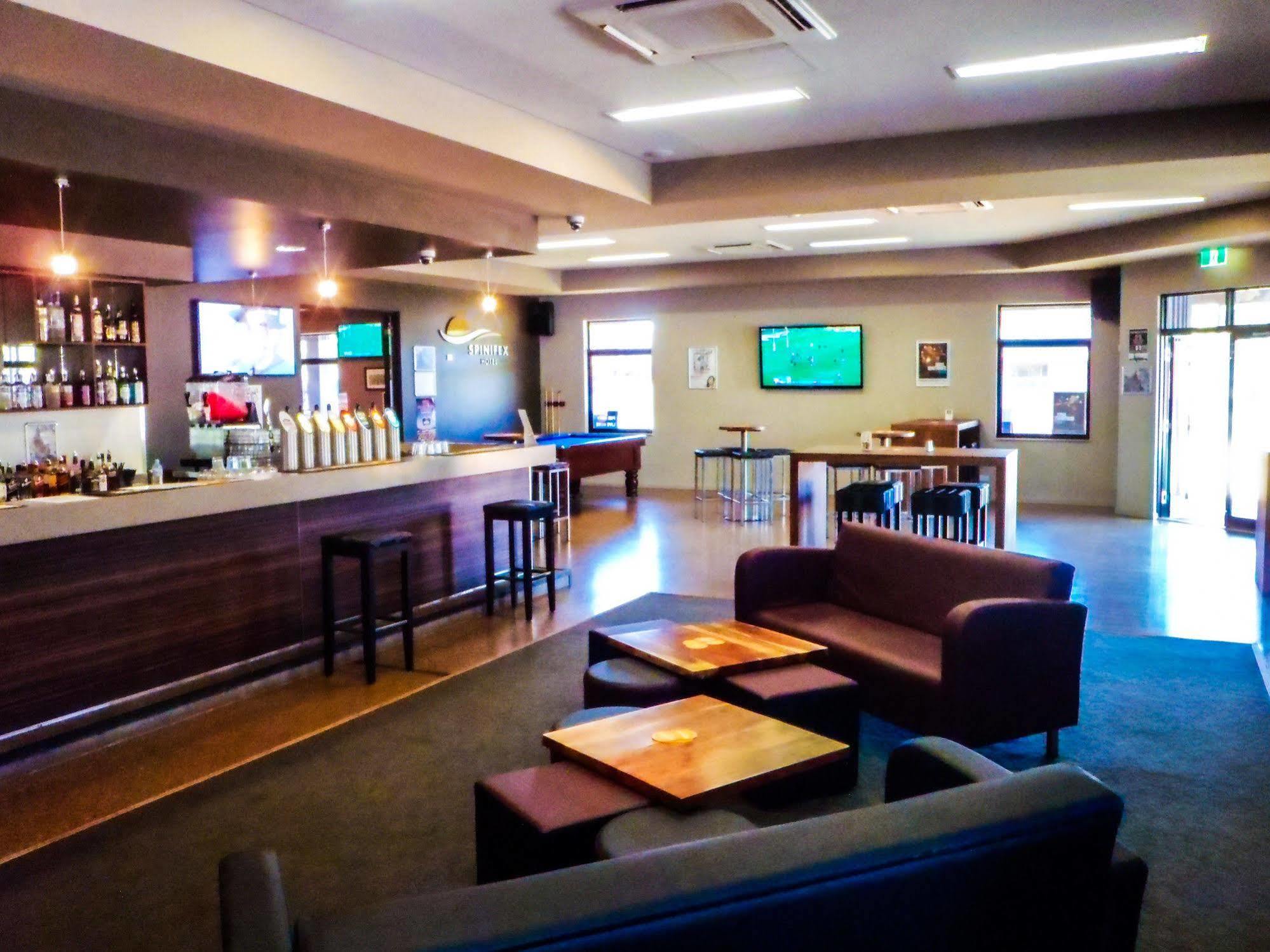 สปินิเฟกซ์โฮเต็ล Motel เดอร์บี ภายนอก รูปภาพ